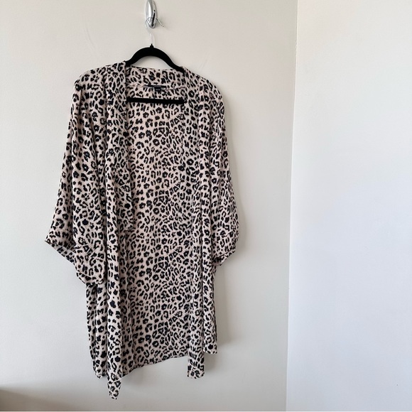 TAHARI - Lepaord Print Open Beach/Summer Kimono (Size:Small/Medium) - Picture 7 of 9